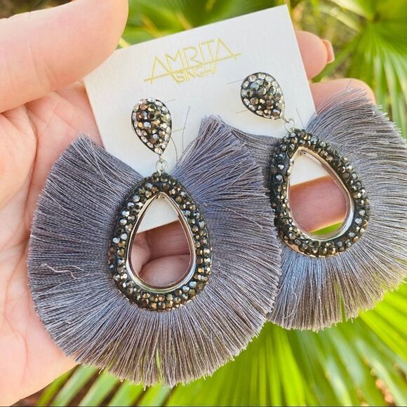 Caviar stoned earrings with fanned out fringe - Picture 2 of 6